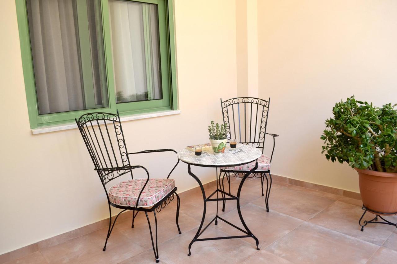 Yannis Guest House Aegina Luaran gambar